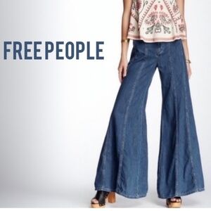 Free People Extreme Wide Leg Jeans size 28